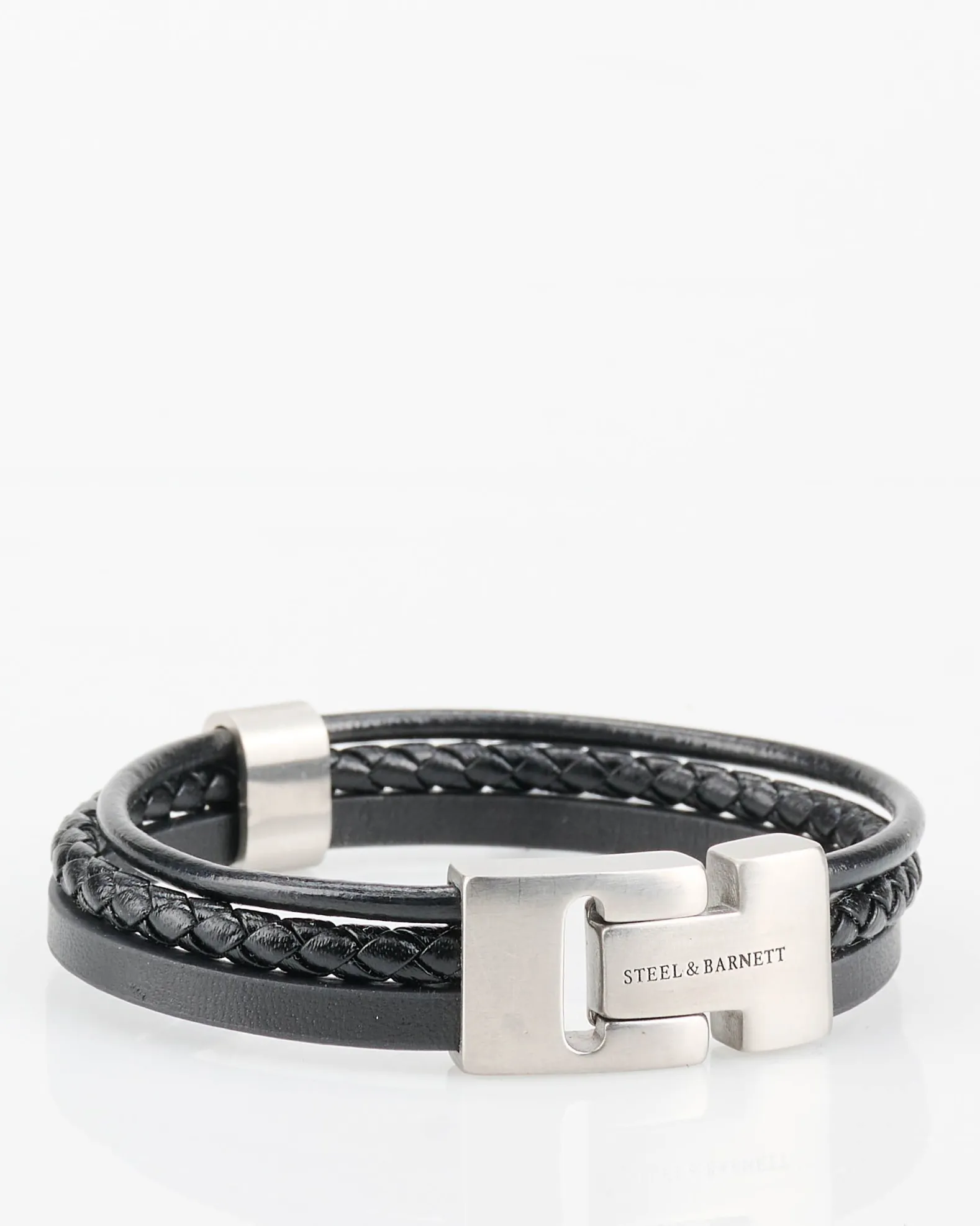 Steel & Barnett Sieraad