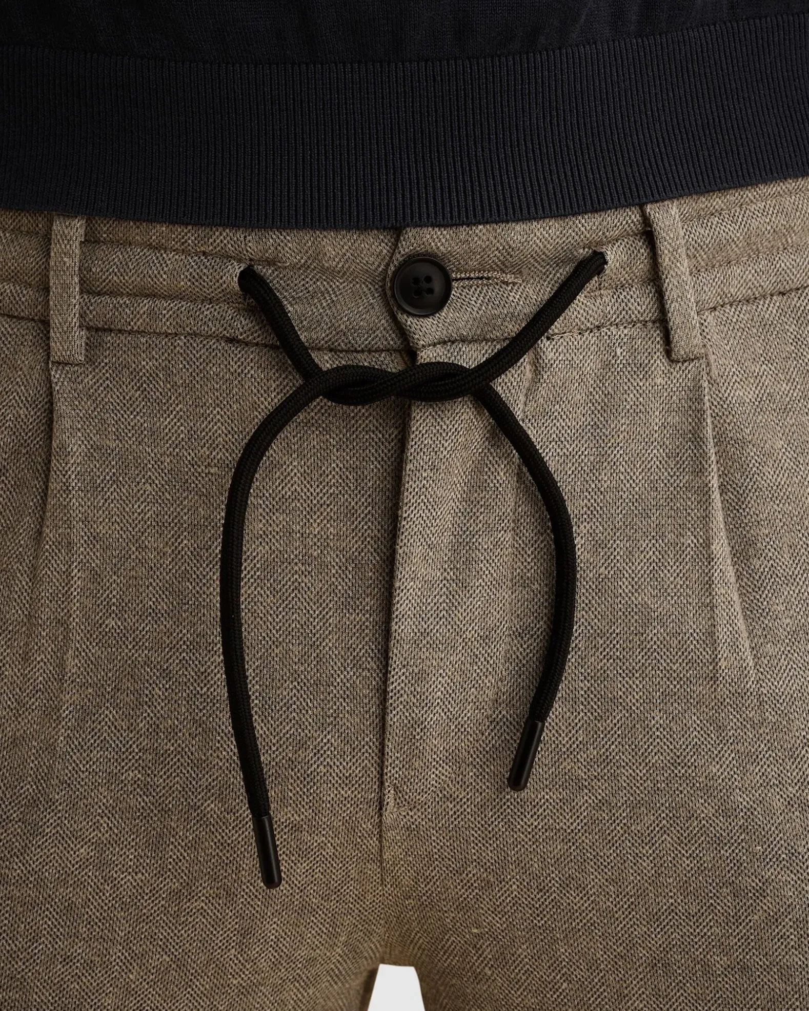 Vanguard Chino V11