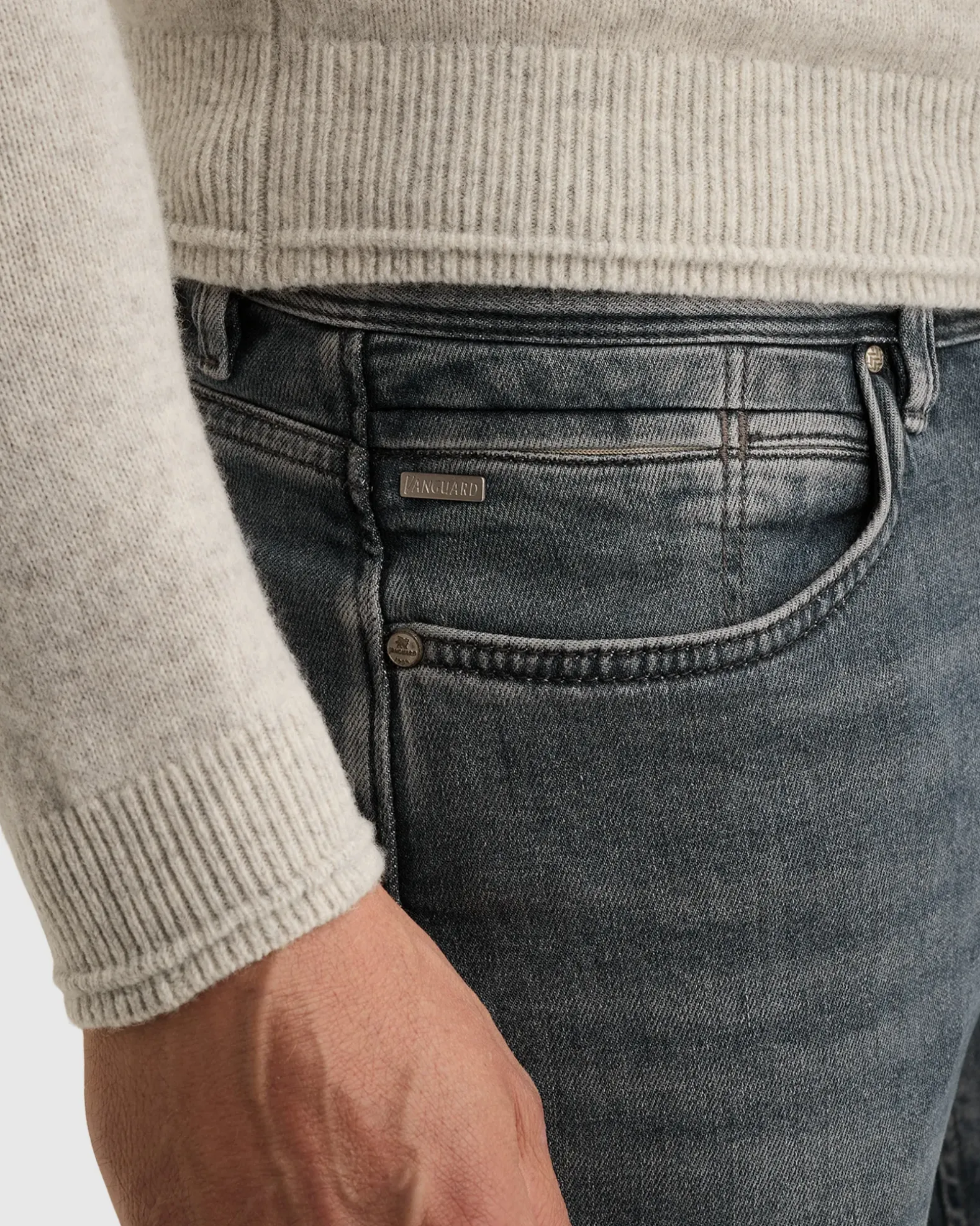 Vanguard Jeans V7