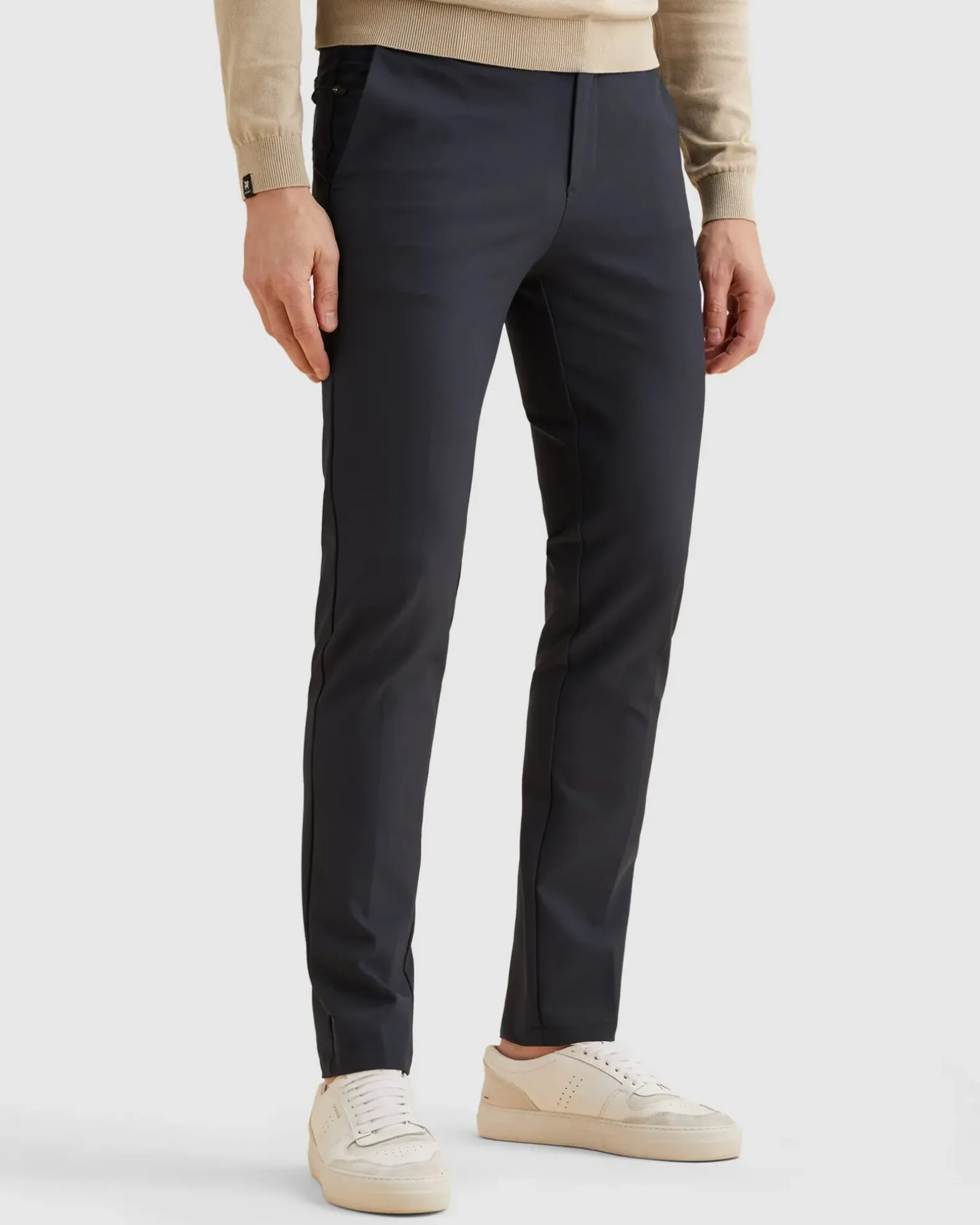 Vanguard V12 Chino