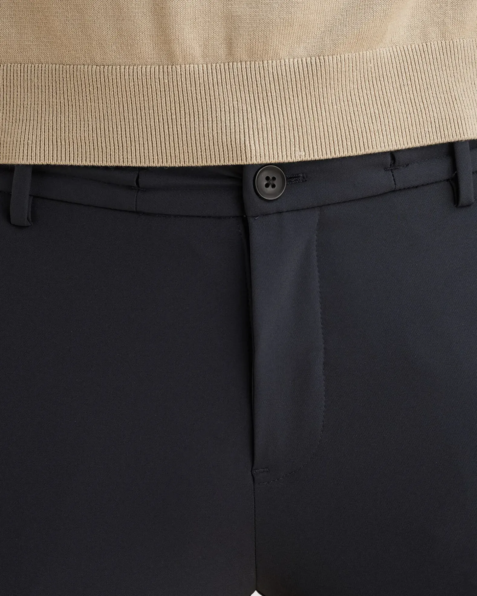 Vanguard V12 Chino